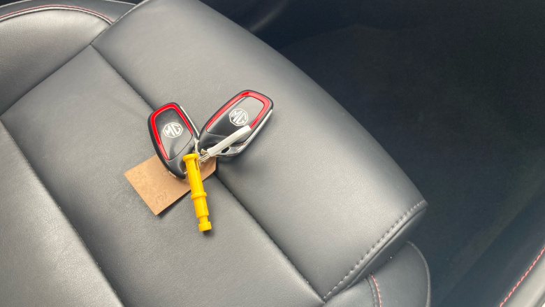 MG HS 1.5 T-GDI PHEV SE 5dr Auto Hatchback